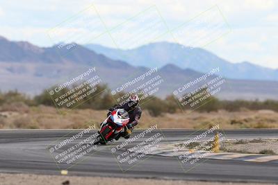 media/Nov-16-2025-Race Pace (Sun) [[8c5fa54630]]/Non Verified Riders (1st 20 Minutes)/5-Turn 15 (110pm)/